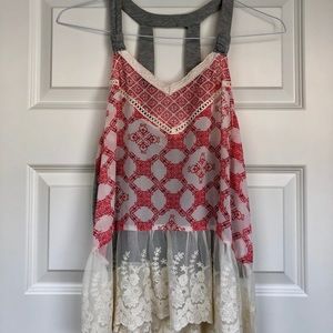 Detailed lace tank top